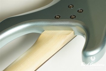 IGB-STD - Metallic Ice Blue